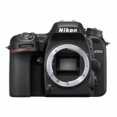 Цифровой зеркальный фотоаппарат Nikon D7500 Body