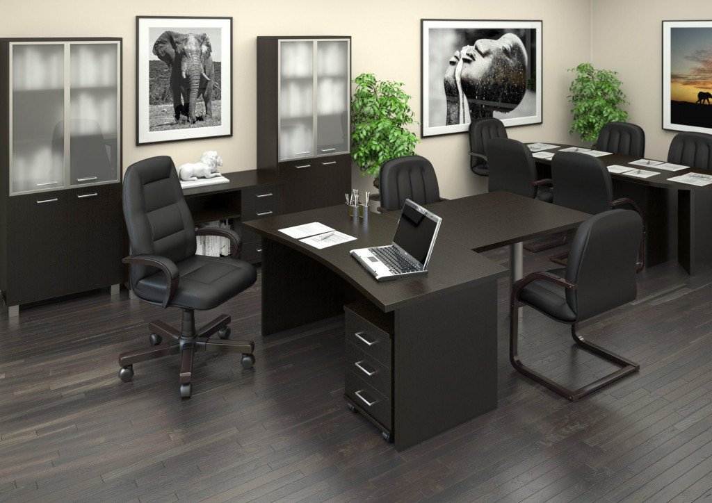 Мебель в кабинете руководителя должна создавать впечатление надежности и состоятельности