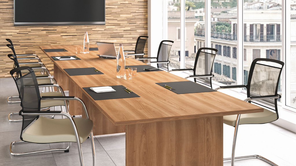 Стол для переговоров - это самый важный предмет мебели в переговорной комнате